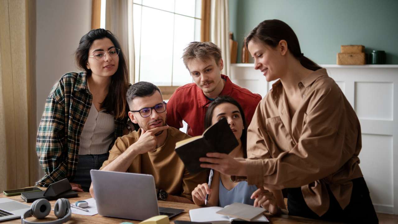 Gemeinsam lernen im How to Heilpratiker Campus